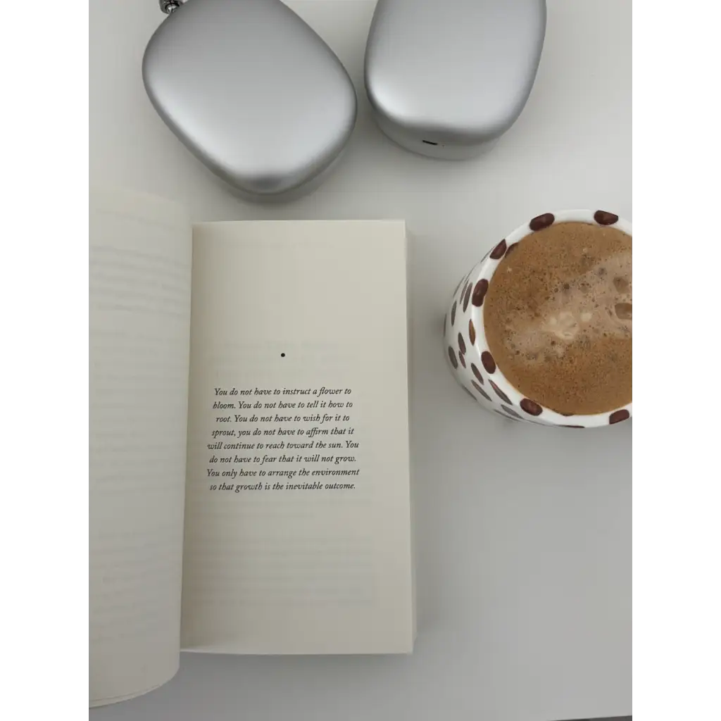 Silver wallet chain with matte finish and coffee cup from The Life That’s Waiting
