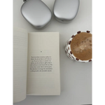 Silver wallet chain with matte finish and coffee cup from The Life That’s Waiting