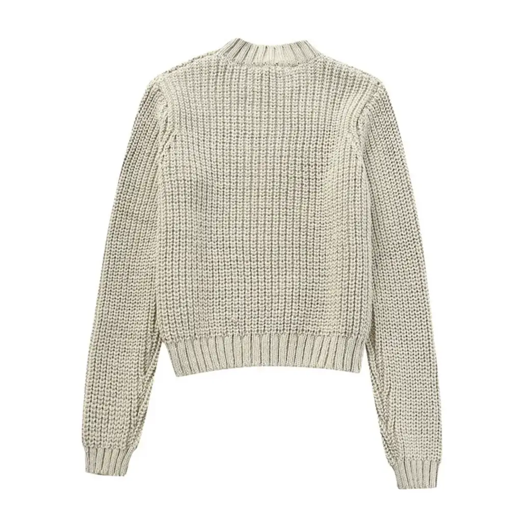 Cream-colored chunky Bella Cropped Sweater with ribbed trim and pockets