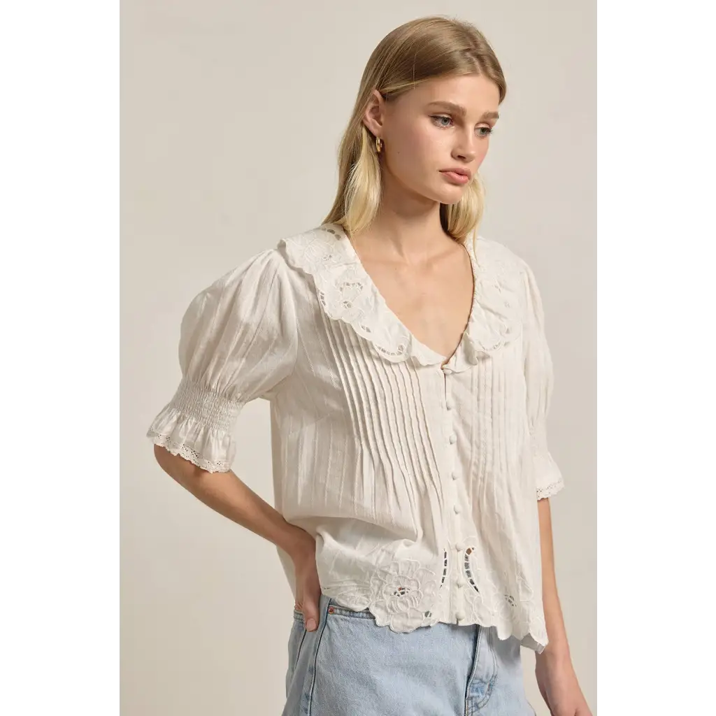 Embroidered collar button blouse in woven fabric with lace trim
