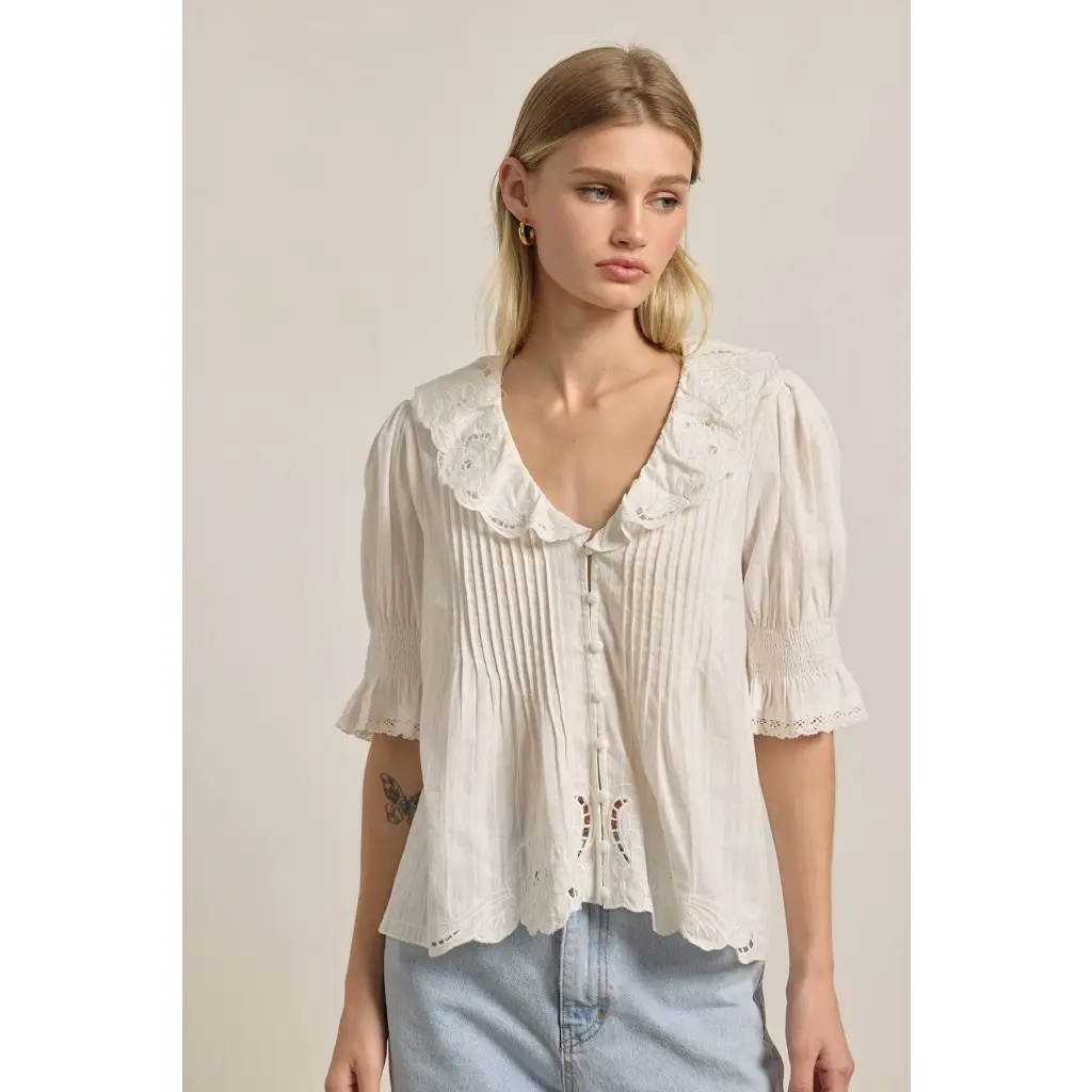 Embroidered collar button blouse in woven fabric with lace V-neck sleeves