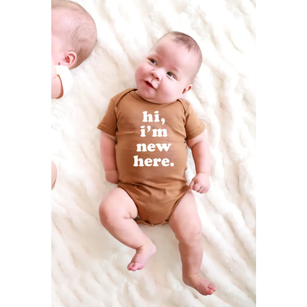 Hi I’m New Here in Brown Organic Cotton Baby Onesie - 410