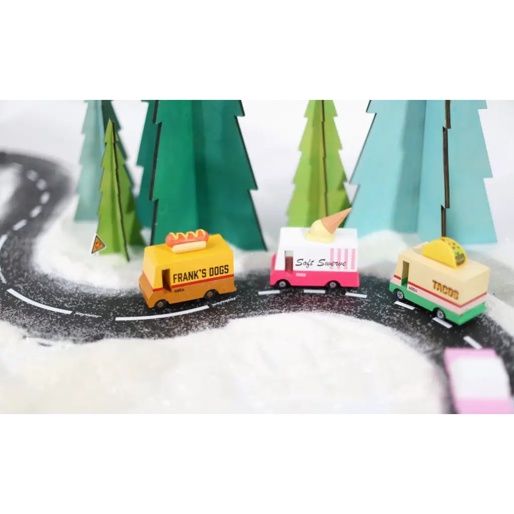 Cute Pink and White Ice Cream Toy Truck with Colorful Cargo Cars on Curved Track