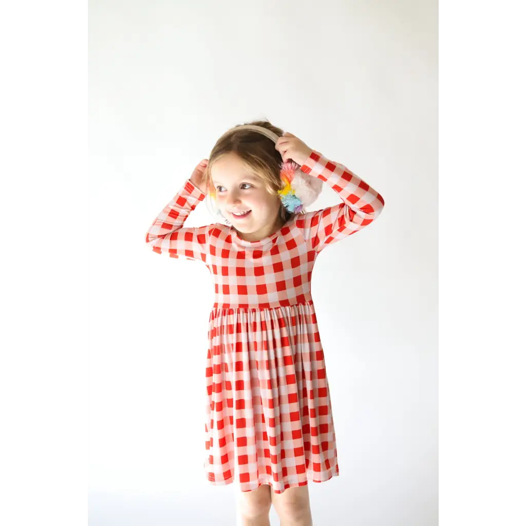 Cute red and white gingham Kit Plaid Dress for Girls with long sleeves and gathered skirt