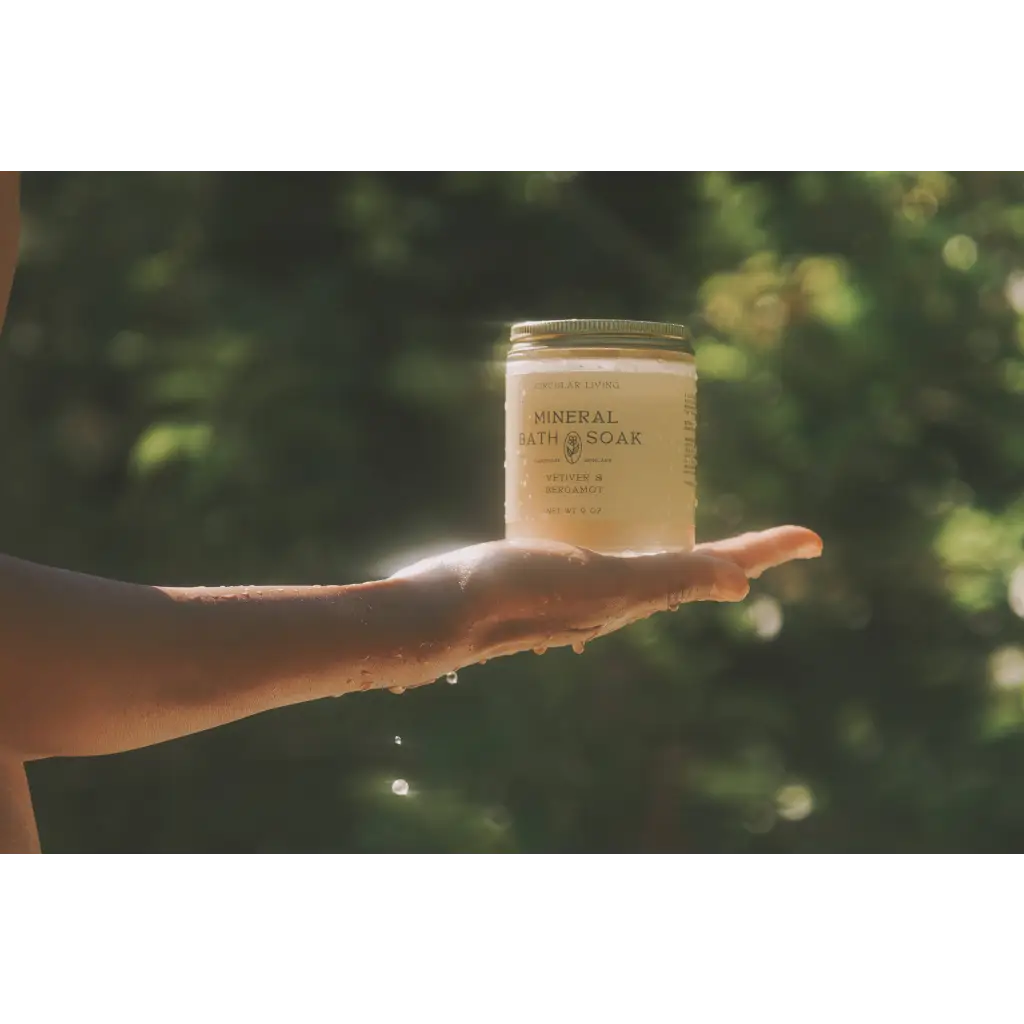 Natural beeswax candle with Vetiver Bergamot soak vibes