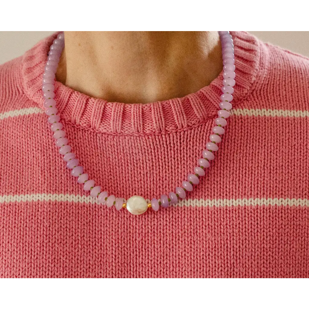 Delicate lavender beaded necklace with pearl, stylish womens dewdrop accessory