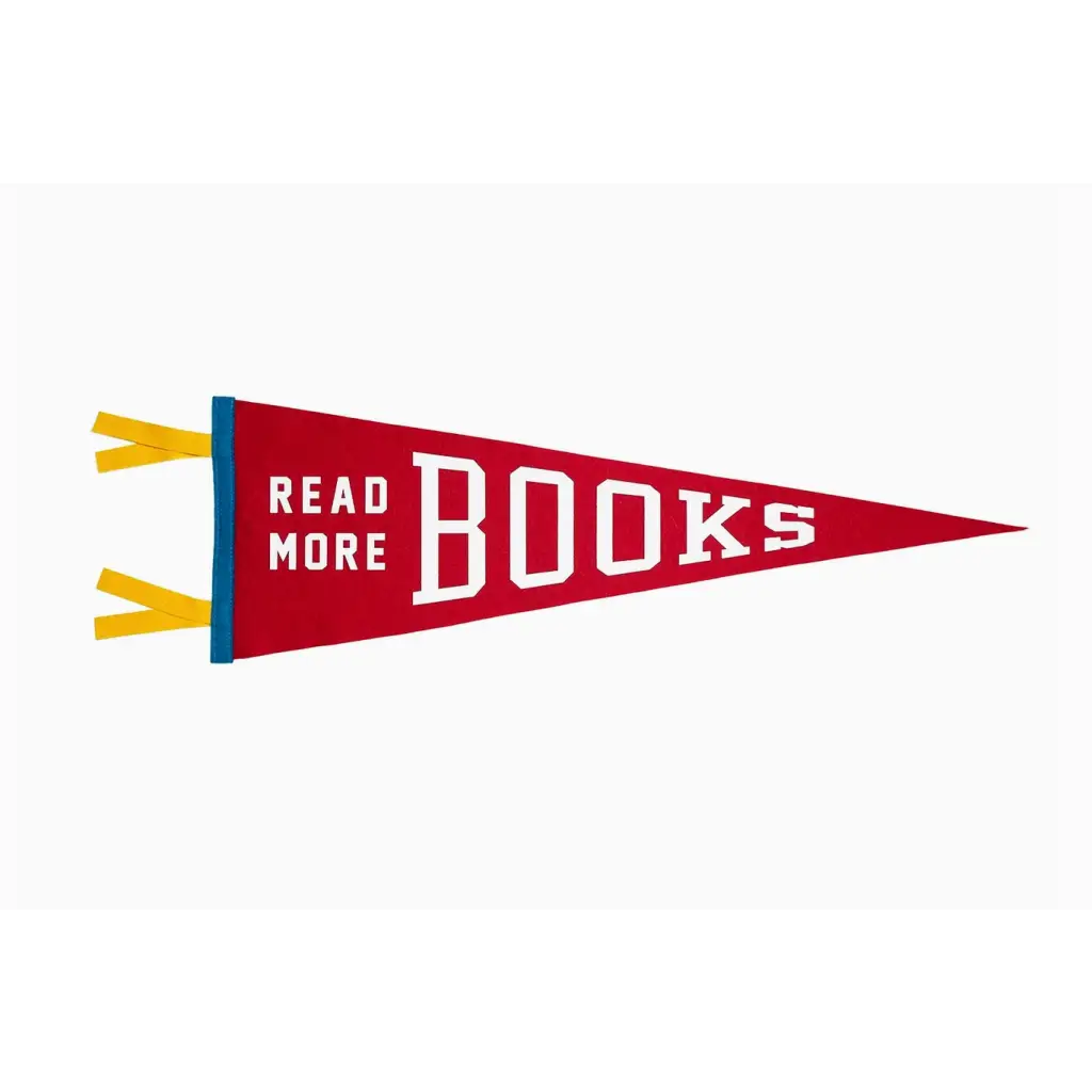 Red pennant flag with Read More Books text, perfect for stylish women’s clothes lovers